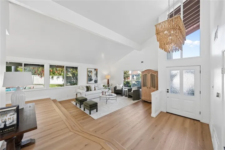 971 San Lorenzo Court, Solana Beach, California 92075