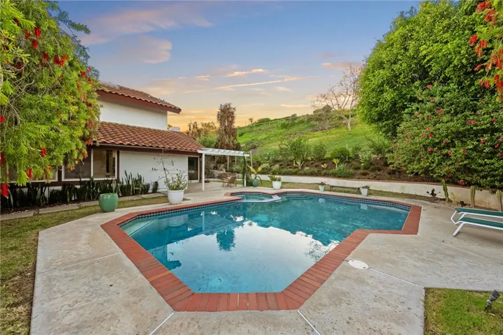 971 San Lorenzo Court, Solana Beach, California 92075