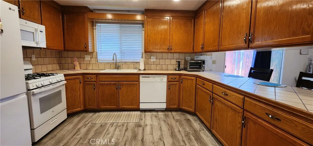 28799 Via Playa Del Rey, Murrieta, California 92563