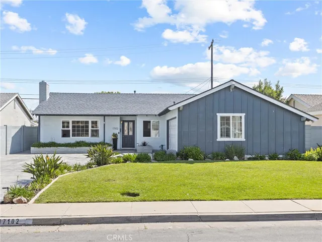 17102 Kampen Lane, Huntington Beach, California 92647