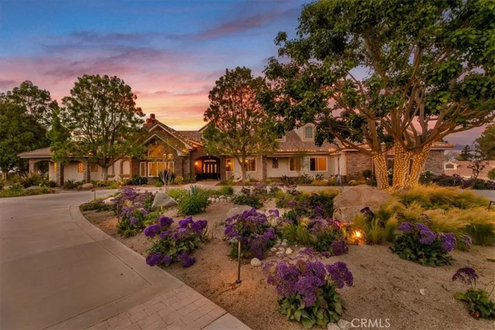 15984 Summit Crest Drive, Riverside, California 92506