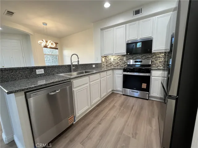 Kitchen front