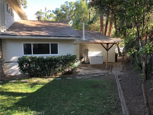 4715 Cardenas Ave, Woodland Hills, California 91364