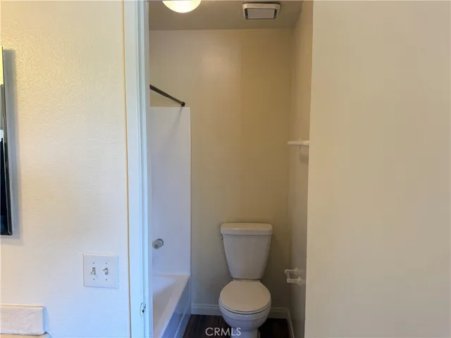 bedroom 2's bathroom