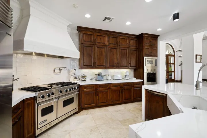 31-web-or-mls-DS_Birkdale_OPMG_0326_031