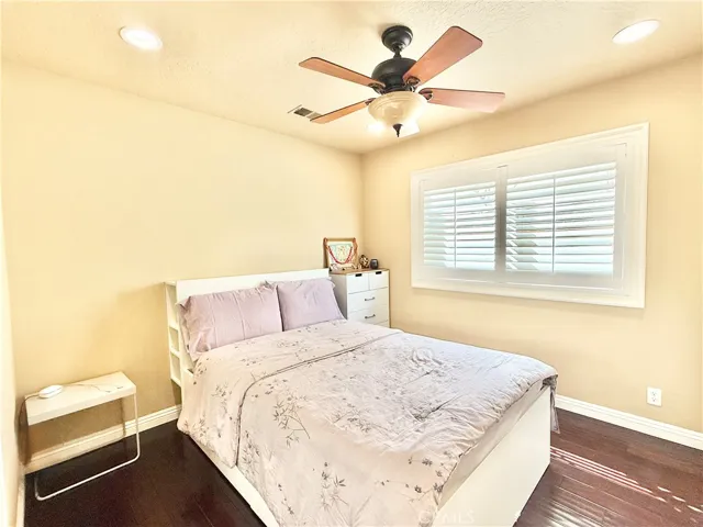 Large downstairs bedroom