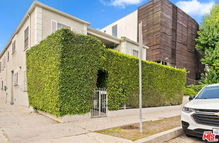 117 N Kings Road, Los Angeles, California 90048