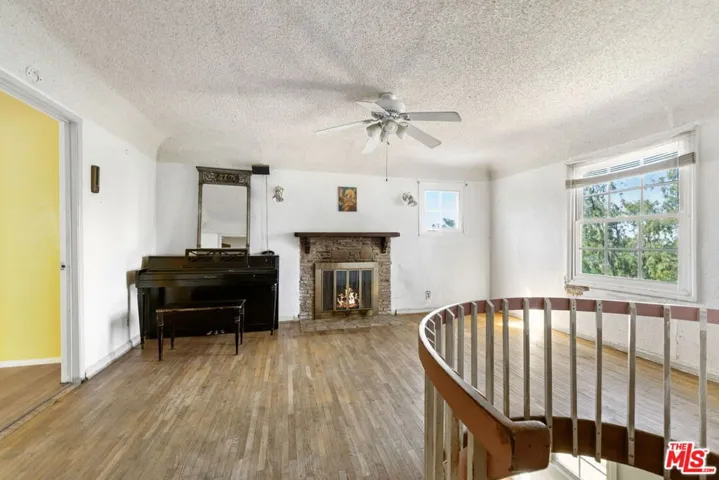 1523 Highgate Avenue, Los Angeles, California 90042