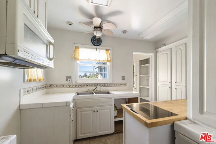 1523 Highgate Avenue, Los Angeles, California 90042