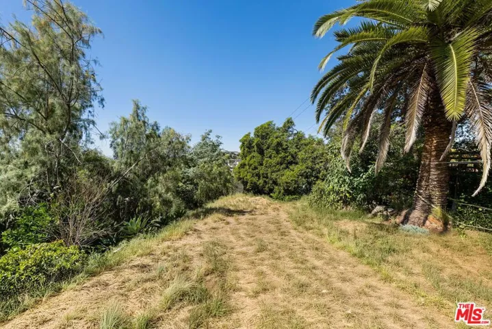 1523 Highgate Avenue, Los Angeles, California 90042