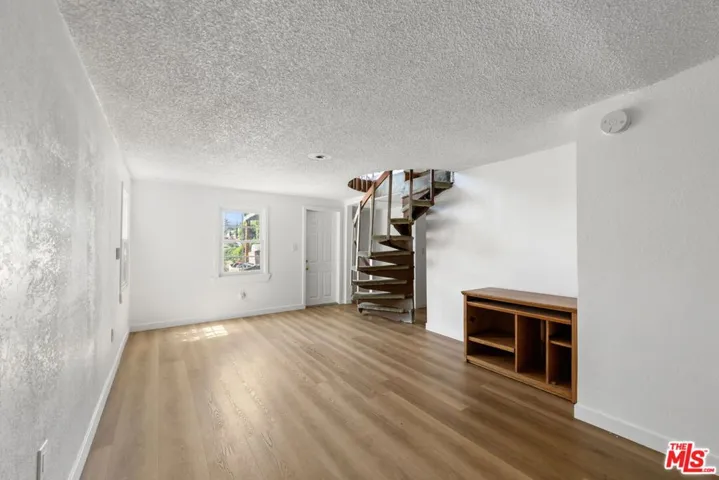 1523 Highgate Avenue, Los Angeles, California 90042
