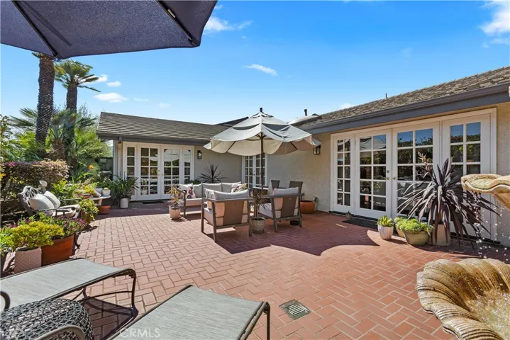 30 Jetty Drive, Corona Del Mar, California 92625