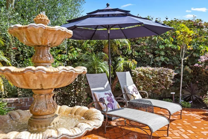 30 Jetty Drive, Corona Del Mar, California 92625