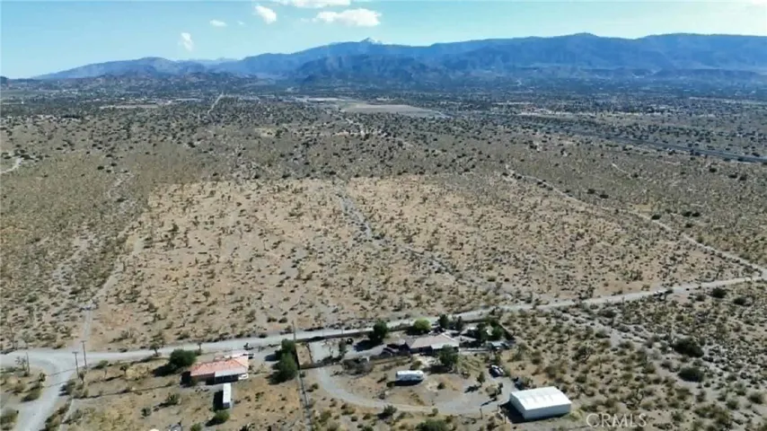2525 Goss, Pinon Hills, California 92372 — photo 5