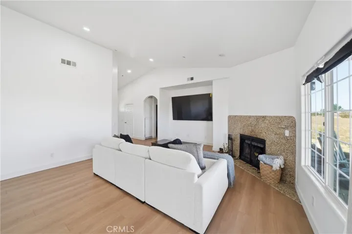 7576 Sunset, Phelan, California 92371