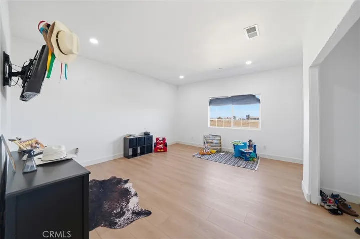 7576 Sunset, Phelan, California 92371