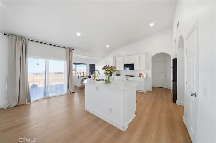 7576 Sunset, Phelan, California 92371