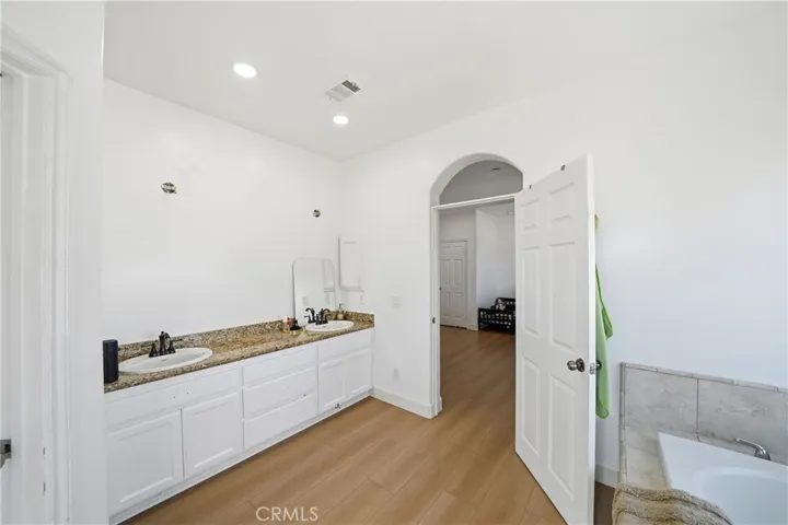 7576 Sunset, Phelan, California 92371