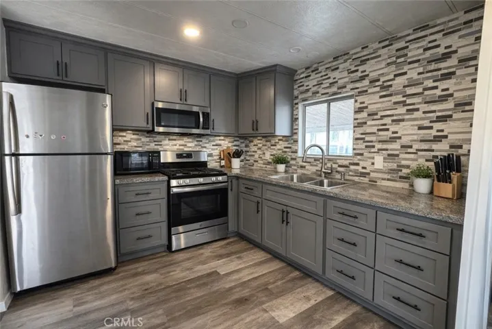 16600 Orange Avenue 77, Paramount, California 90723
