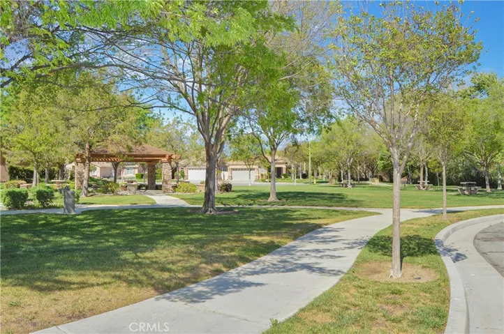 Scenic walking trails throughout the community invite you to explore without driving the car. Picnic areas between the houses offer more ways to enjoy the neighborhood.