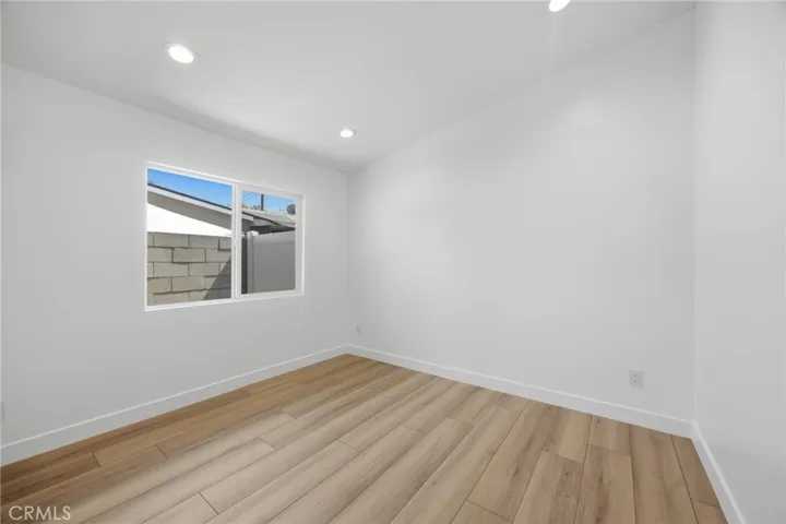 JADU-bedroom