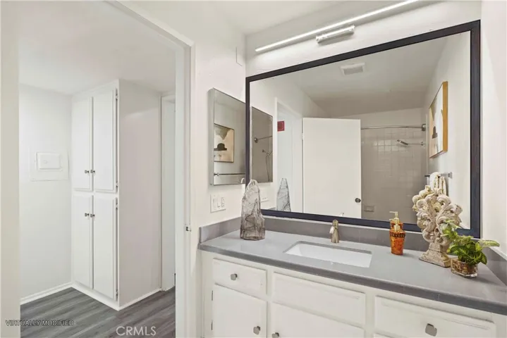 Bathroom with quartz vanity