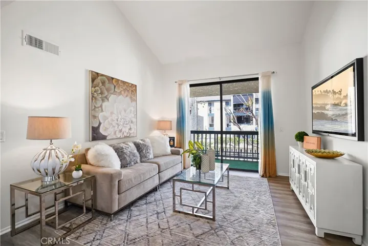  Turnkey 2 bed/2 bath home