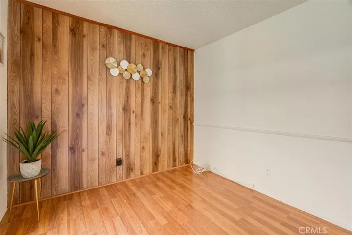 Den/Flex room off of kitchen