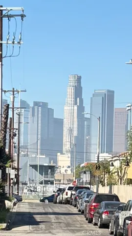 1623 1st St-View