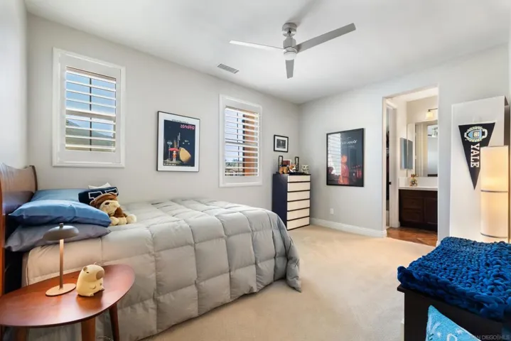 2nd bedroom that shares the jack and jill bath