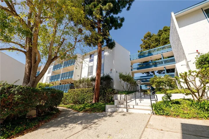 802 Camino Real 105, Redondo Beach, California 90277