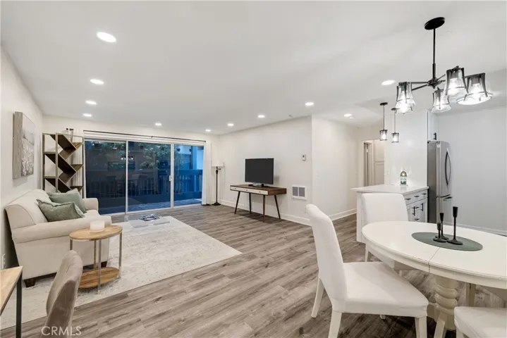 802 Camino Real 105, Redondo Beach, California 90277