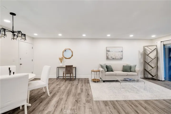 802 Camino Real 105, Redondo Beach, California 90277