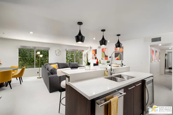 588 E San Lorenzo Road 206, Palm Springs, California 92264