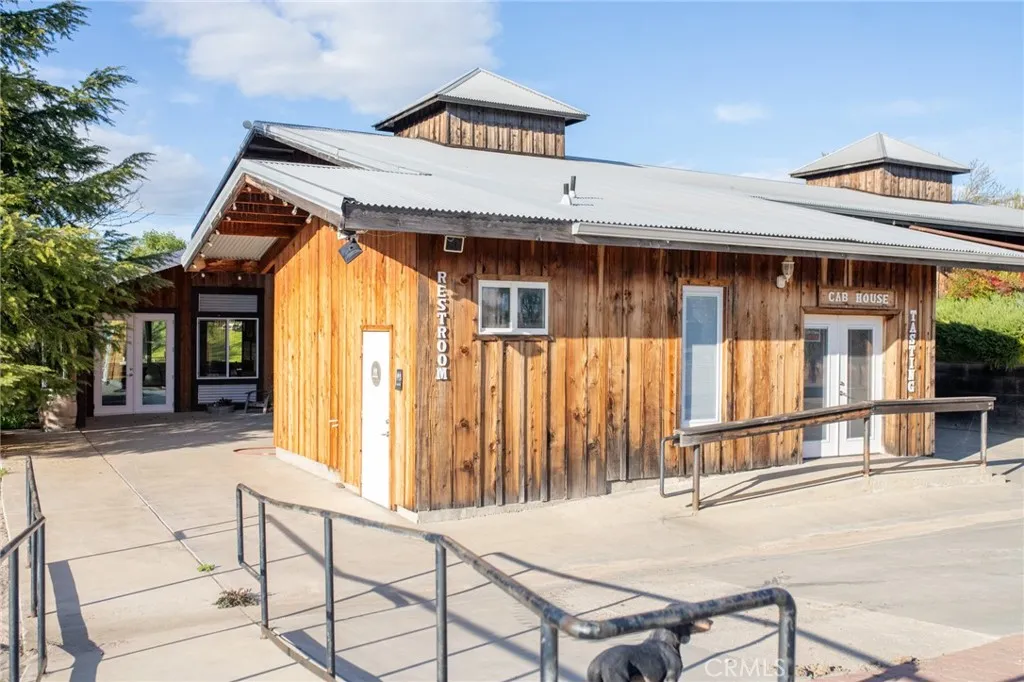 tasting room