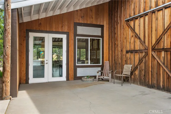 Tasting Room Entrance