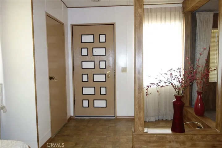 833 S Lyon Avenue, Hemet, California 92543