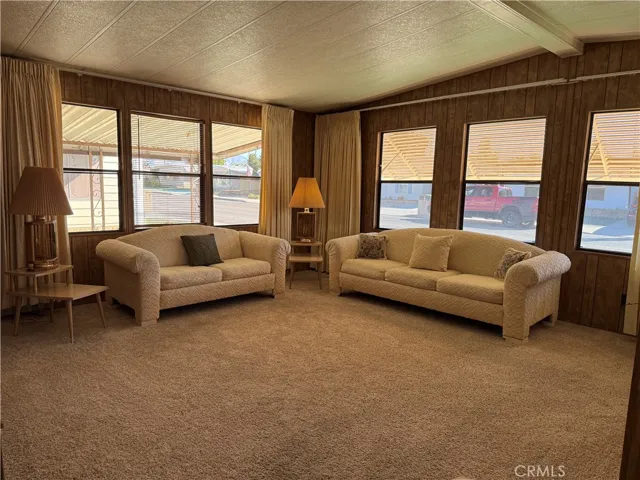 833 S Lyon Avenue, Hemet, California 92543