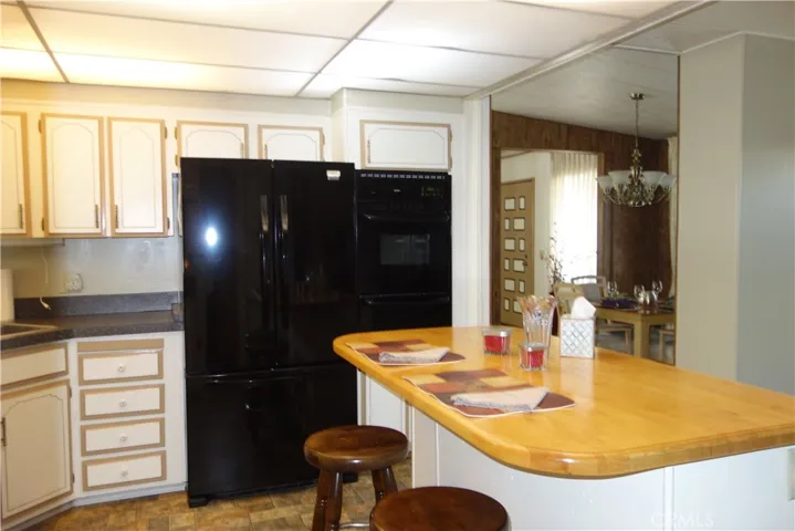 833 S Lyon Avenue, Hemet, California 92543