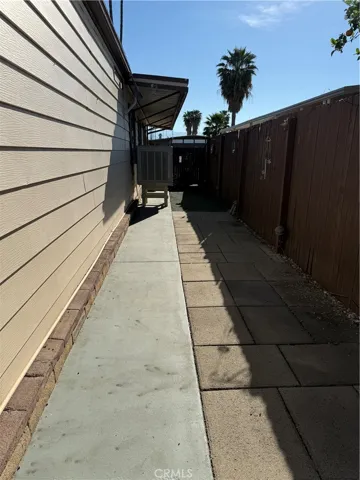 833 S Lyon Avenue, Hemet, California 92543
