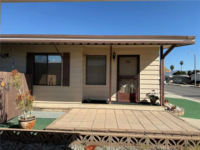 833 S Lyon Avenue, Hemet, California 92543