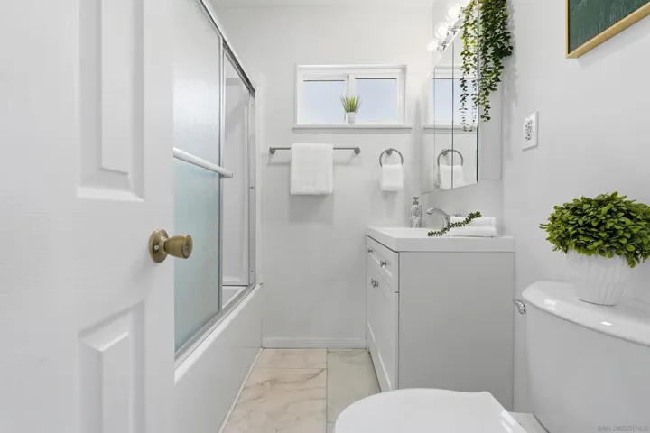 2113 Imogene, San Diego, California 92154