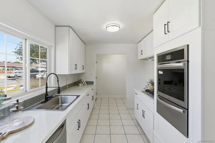 2113 Imogene, San Diego, California 92154