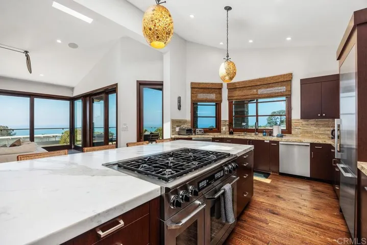 Kitchen veiw 3