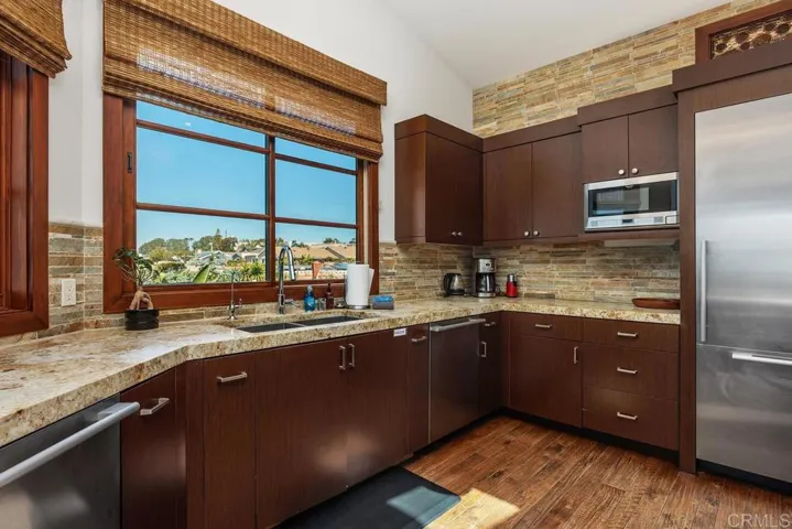 Kitchen Sink area