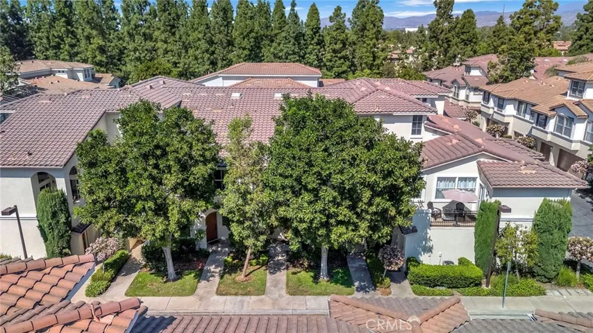 304 Birch Grove, Irvine, California 92618