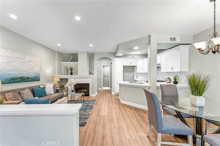 304 Birch Grove, Irvine, California 92618