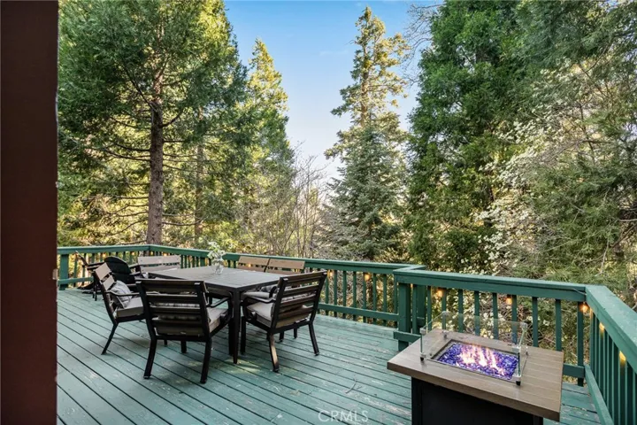 717 Crest Estates, Lake Arrowhead, California 92352