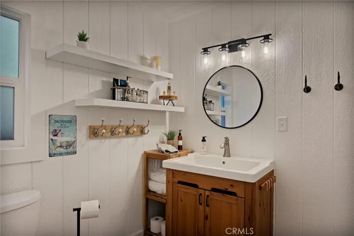 Main Floor bath