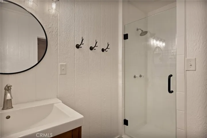 717 Crest Estates, Lake Arrowhead, California 92352